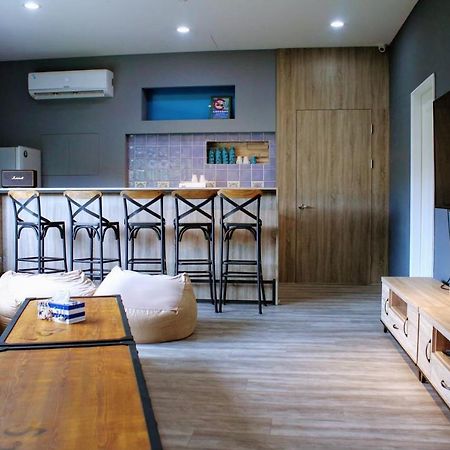 Freezone Hostel Сяолюцю Экстерьер фото